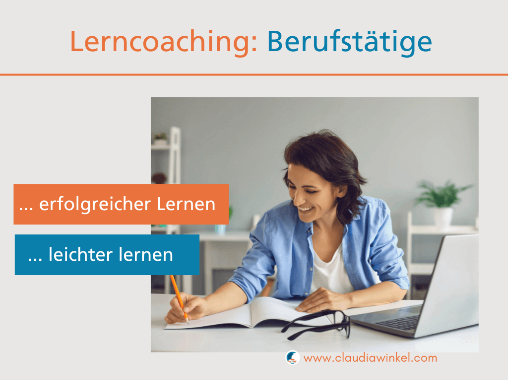 Voller Schreibtisch I Lerncoaching für Berufstätige hilft in Ausbildung und Weiterbildung